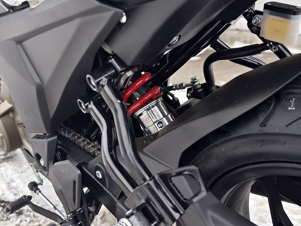 Мотоцикл Loncin CR4 II