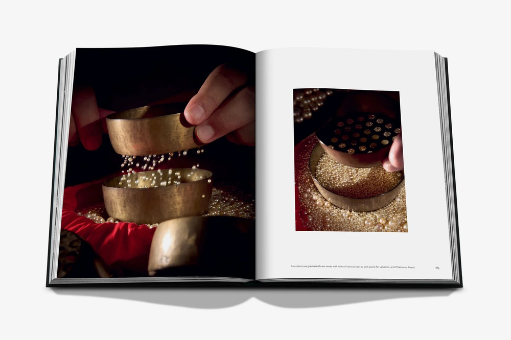 Assouline Книга Bahrain Pearls: Treasures from the Land of Two Seas Classic на английском языке