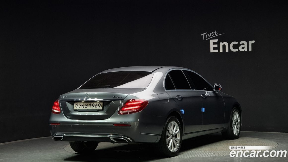 Mercedes-Benz E-Class W213 E300 4MATIC Exclusive (06.2020)