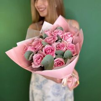 Flower bouquet of 11 pink roses Cosmic