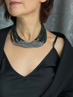 Колье биколор из венецианского стекла на кожаной застежке, цвета черный и серебро