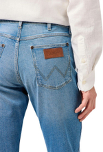 Джинсы Wrangler GREENSBORO COWBOY HAZE синий