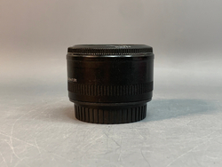 Canon 50mm 1.8 пылинки внутри