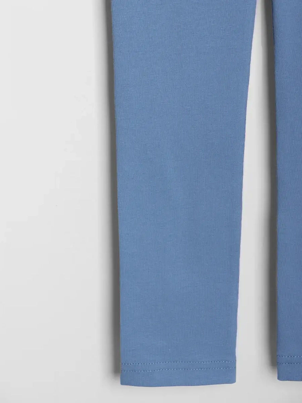 Спортивный костюм для девочки на осень