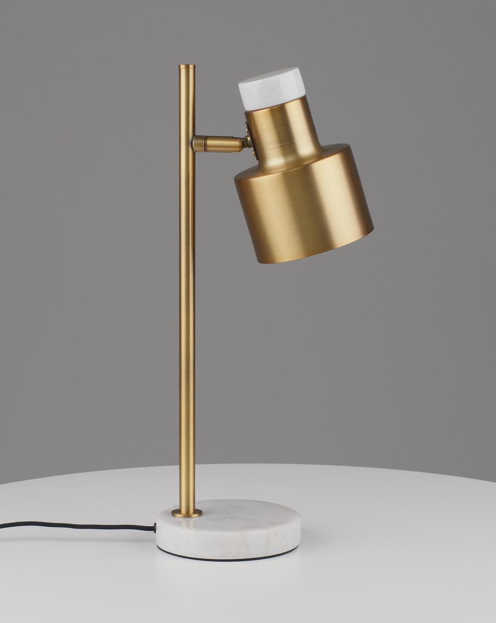 Лампа настольная Moderli V11308-1T Goldy