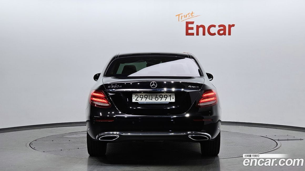 Mercedes-Benz E-Class W213 E220d 4MATIC Exclusive (04.2020)
