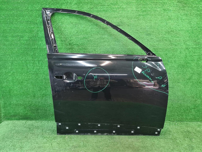 Дверь передняя правая Genesis GV80 (2020-н.в.)