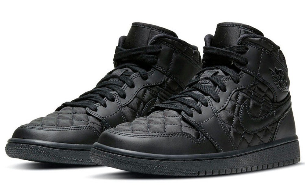 Кроссовки Jordan Air Jordan 1 Mid Se "Black Quilted" (Женская размерная сетка)