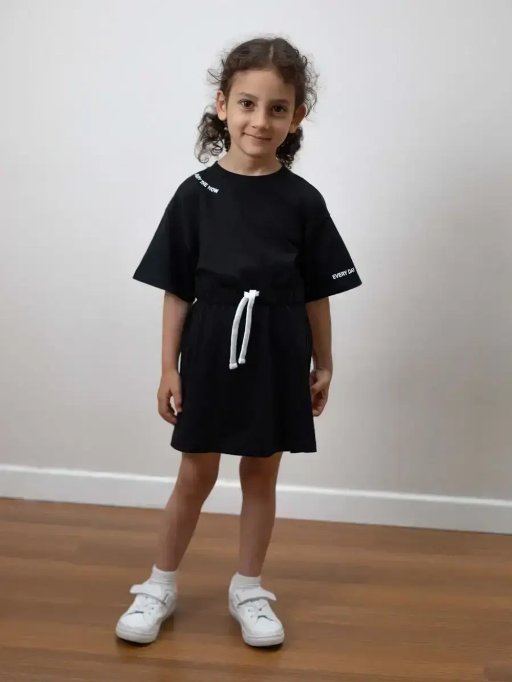 Платье в сад спортивное на завязках детское