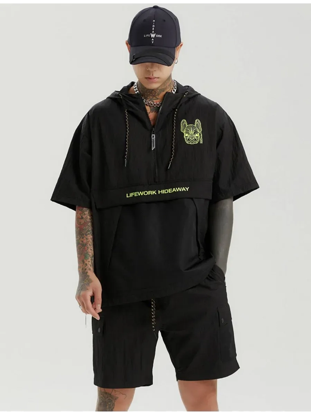 Куртка анорак нейлоновая с коротким рукавом и капюшоном