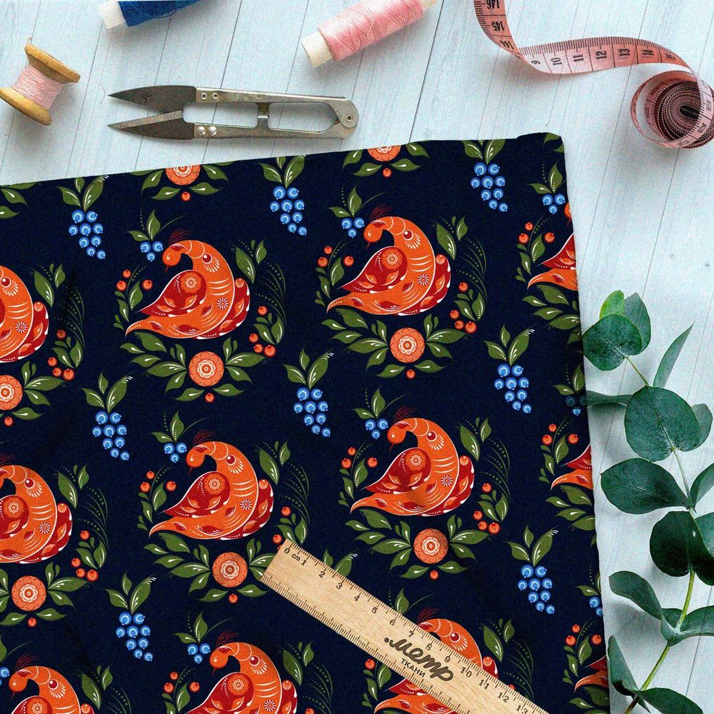 Ткань бифлекс красная голубка и ягоды на чёрном фоне