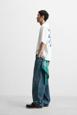 ZARA ФУТБОЛКА С КОНТРАСТНЫМ ПРИНТОМ, БЕЛЫЙ