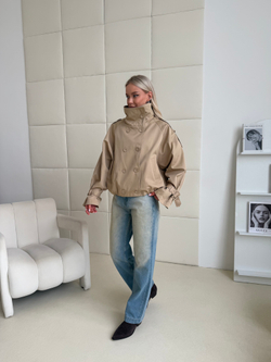 Тренч укороченный песочный