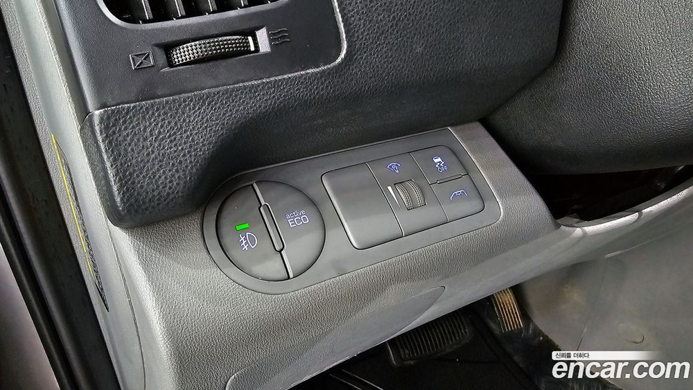 Hyundai The New Grand Starex Van 5-и местный (07.2020)