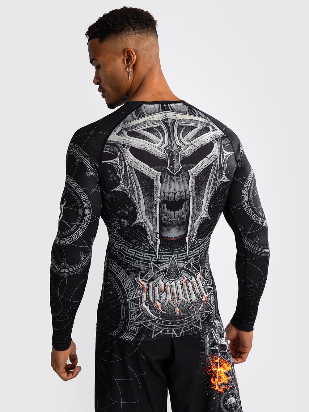 Рашгард Venum Gladiator 5.0 Black/Silver L/S
