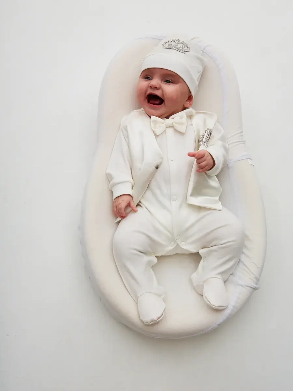 Комбинезон для новорожденного на выписку