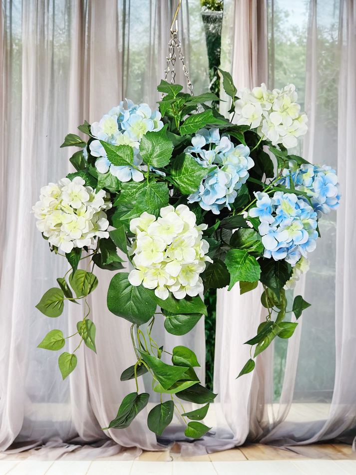 Гортензия бело-голубая 60см в подвесном белом кашпо на цепочке