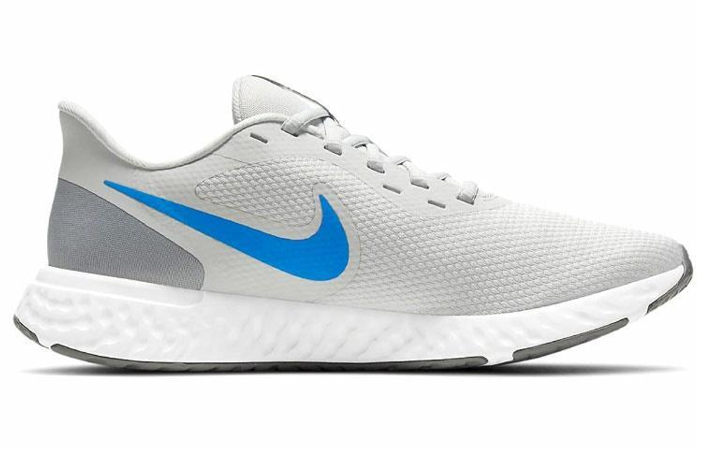 Кроссовки Nike Revolution 5
