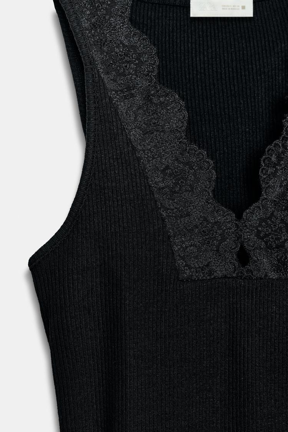 ZARA ФУТБОЛКА В РУБЧИК С КРУЖЕВОМ, ЧЕРНЫЙ