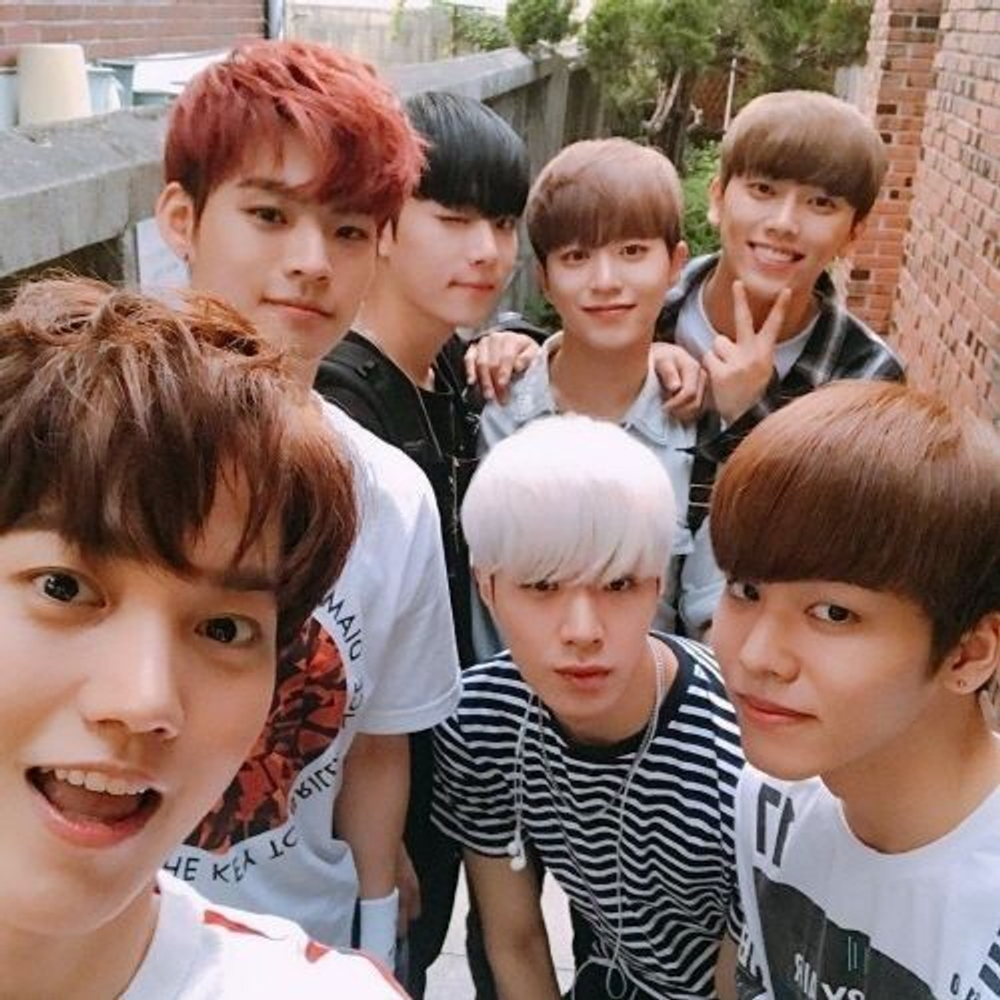 Альбом ONF - OnOff 1st Mini Debut Album