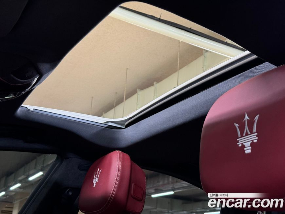 Maserati Ghibli 2.0 GranLusso (11.2021)