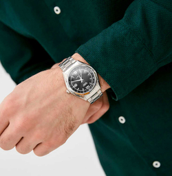 Часы Casio EF-121D-1AVEG