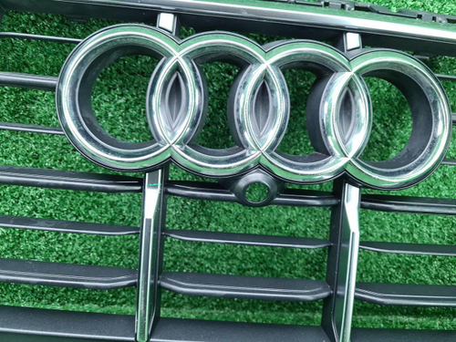 Решетка радиатора Audi Q7 2 (2019-2024)