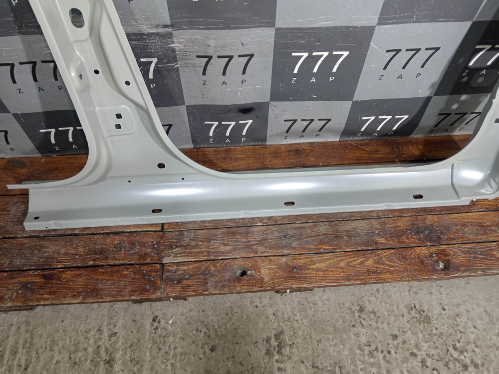 Боковина левая LADA Vesta 15-нв Новая Оригинал 8450039441