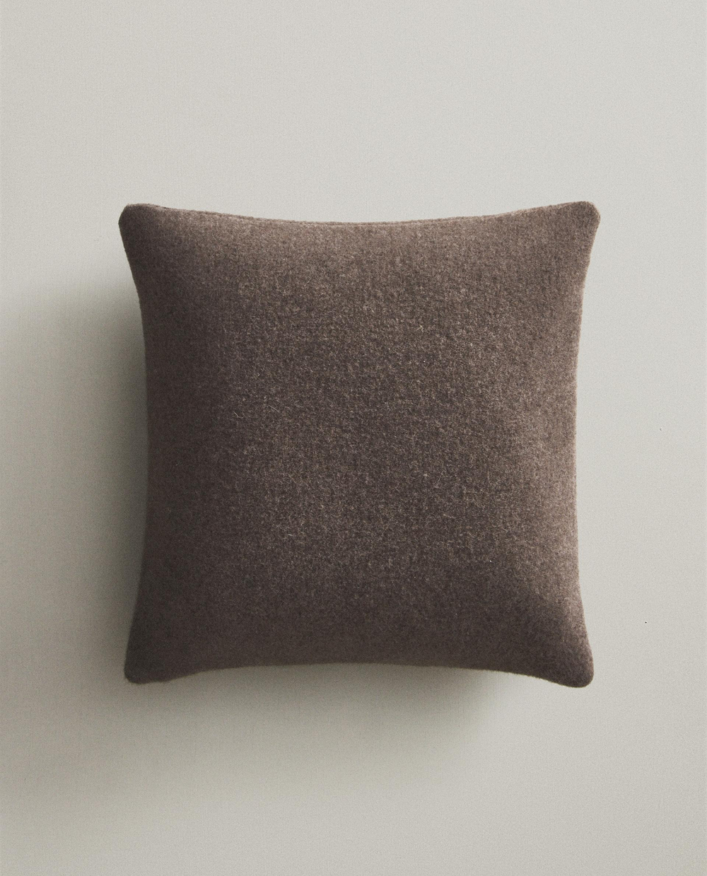 Zara Home наволочка декоративная из шерсти, коричневый