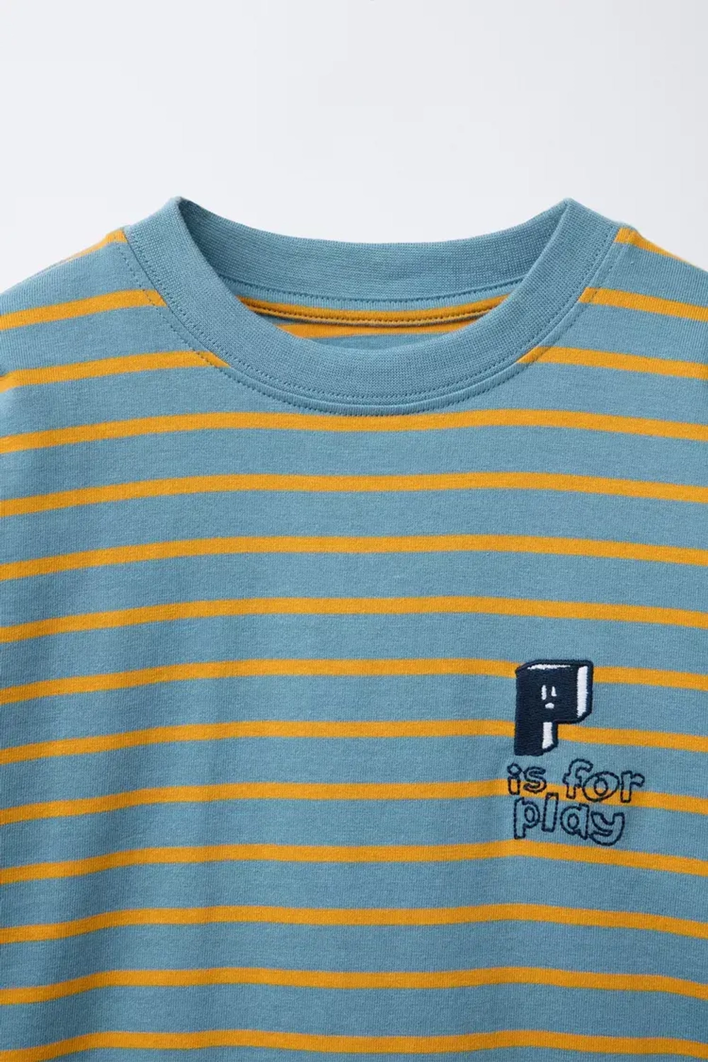 ZARA ФУТБОЛКА В ПОЛОСКУ С ВЫШИВКОЙ, СИНИЙ