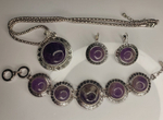 Комплект бижутерии подвеска, цепь, браслет, серьги Аметист Круг.(натуральный камень, бижутерный сплав)