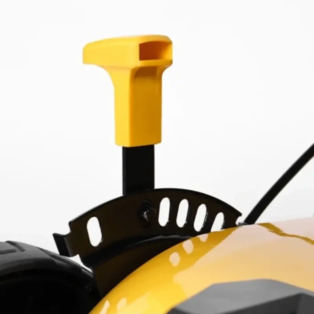 CHAMPION GSC4840 бензиновый скарификатор