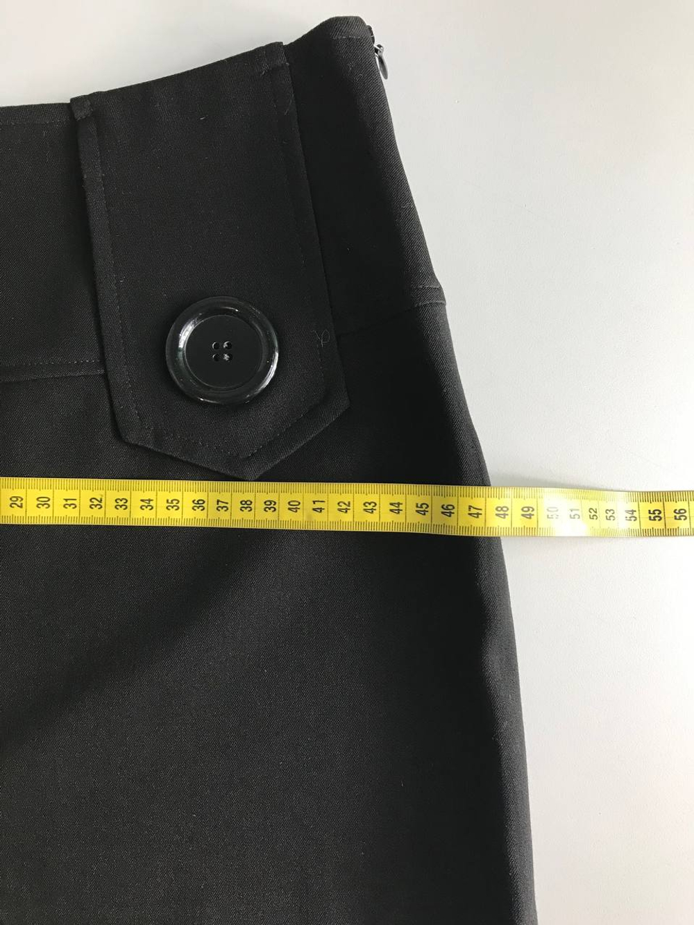 Юбка с объемными пуговицами, визуально на 44 размер