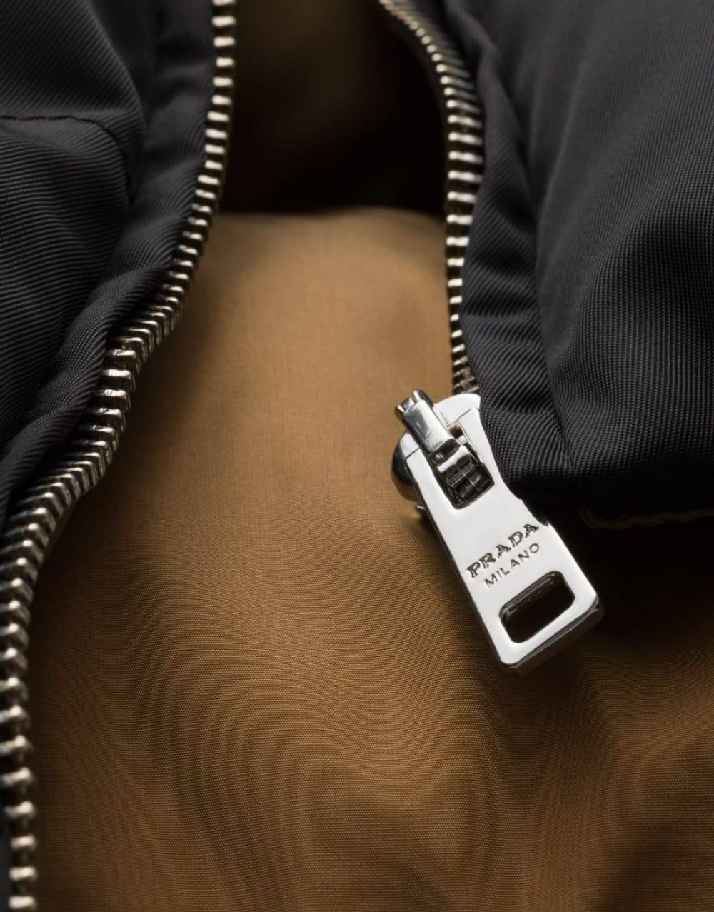 Пуховик Prada