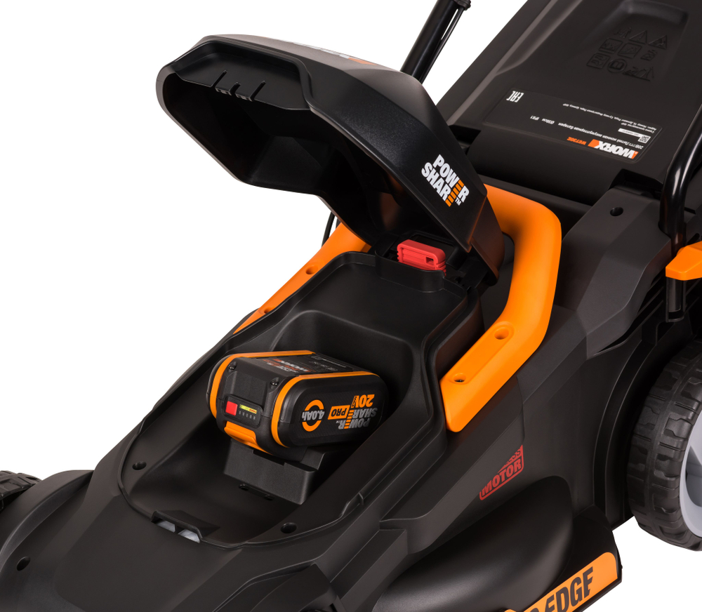 Аккумуляторная газонокосилка WORX WG730E
