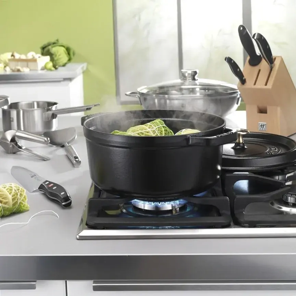 STAUB Чугунная кастрюля Cocotte 28см 5,8л черная (сорт II)