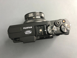 Fujifilm X30