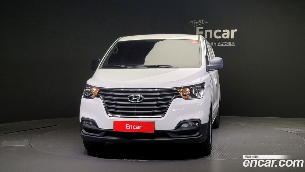 Hyundai The New Grand Starex Van 3-х местный (10.2019)