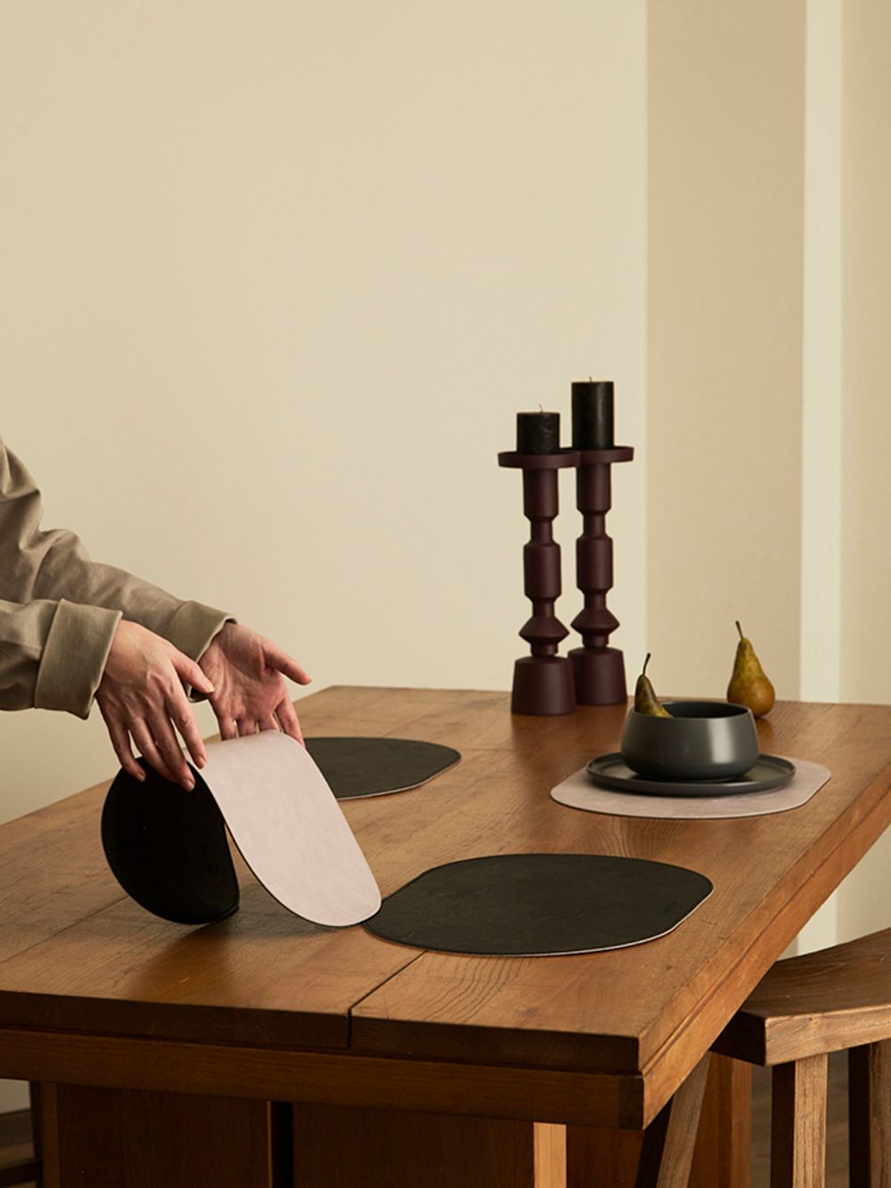 Набор из 4-х двухсторонних сервировочных салфеток Pool, 30х45 см, черный/светло-серый