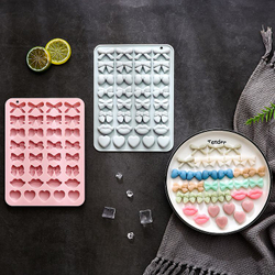 Форма силиконовая «Бантики. Сердечки. Губы» 33 ячейки