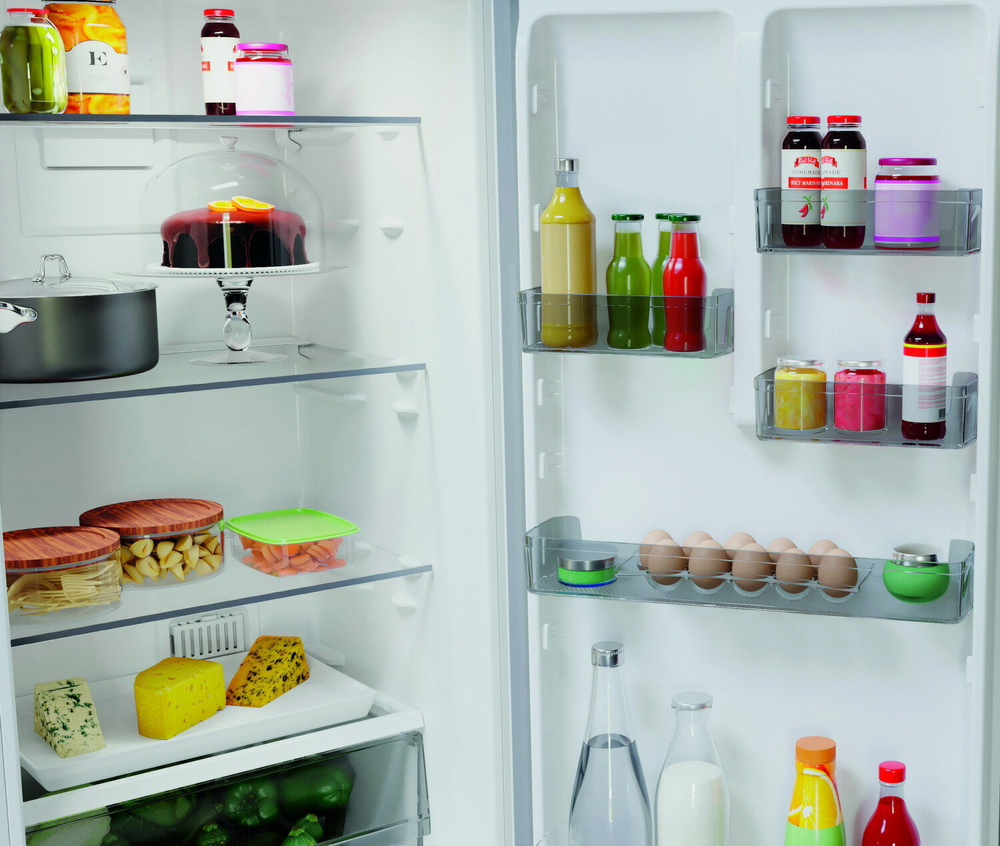 Двухкамерный холодильник Hotpoint HT 5200 W