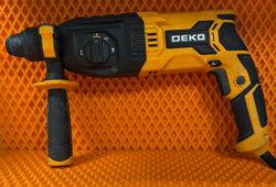 Перфоратор DEKO zkh1000w