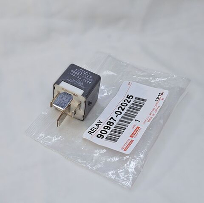 Реле компрессора пневмоподвески Toyota Prado 120/150