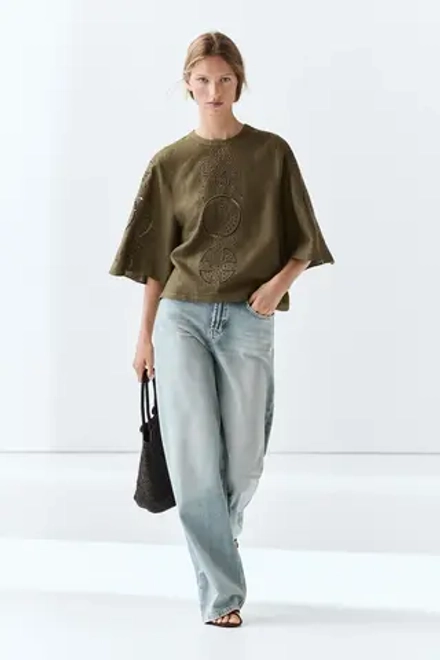 Massimo Dutti БЛУЗКА ИЗ СМЕСОВОЙ ЛЬНЯНОЙ ТКАНИ С ВЫШИВКОЙ, ФИСТАШКОВО-ЗЕЛЕНЫЙ