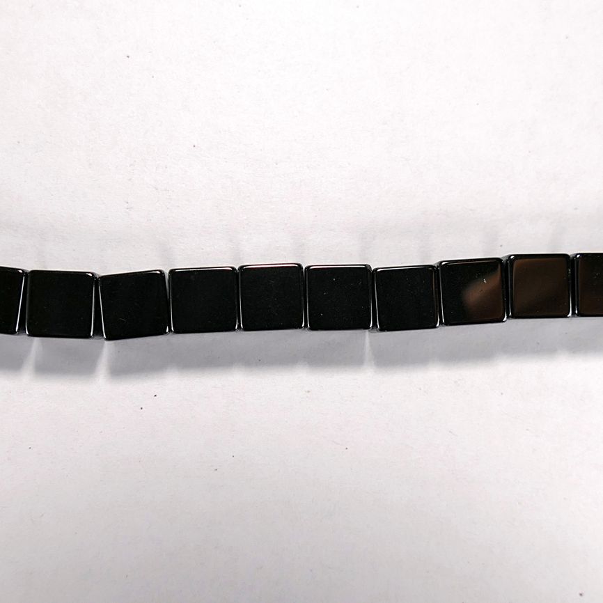 Бусина из гематита прессованного, фигурная, 8 мм (куб, гладкая)