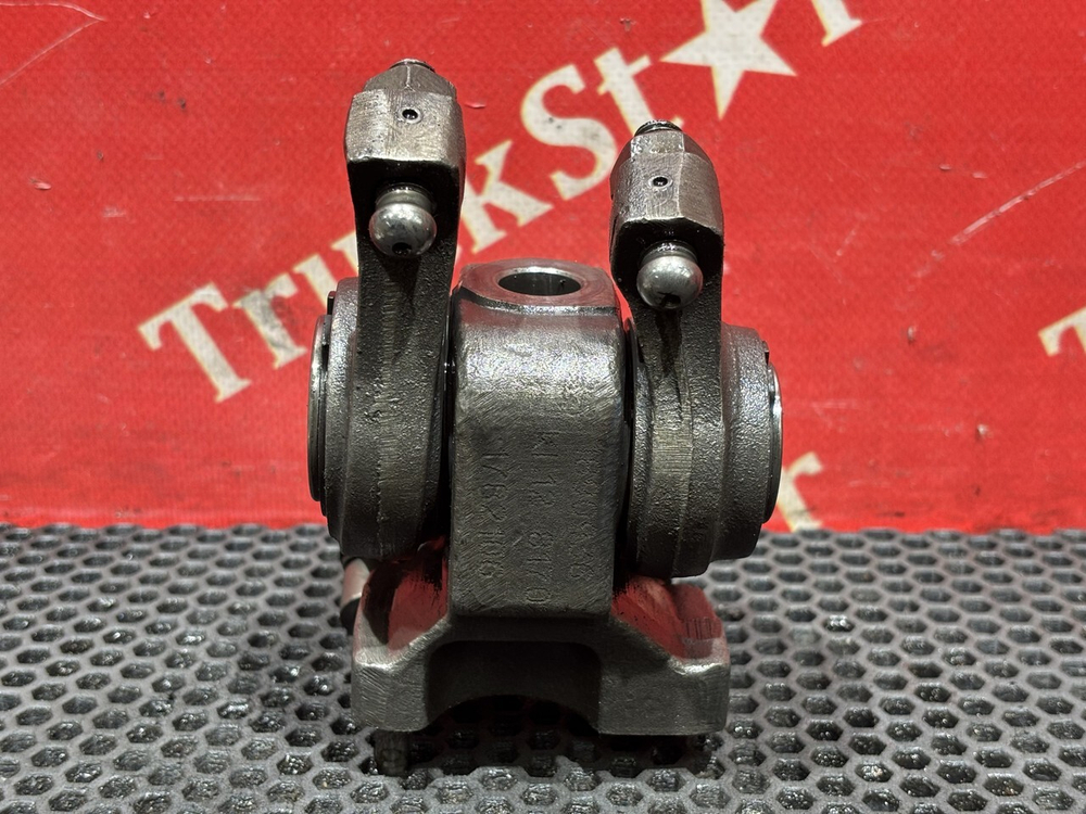 Вал рокеров в сборе 2021г.