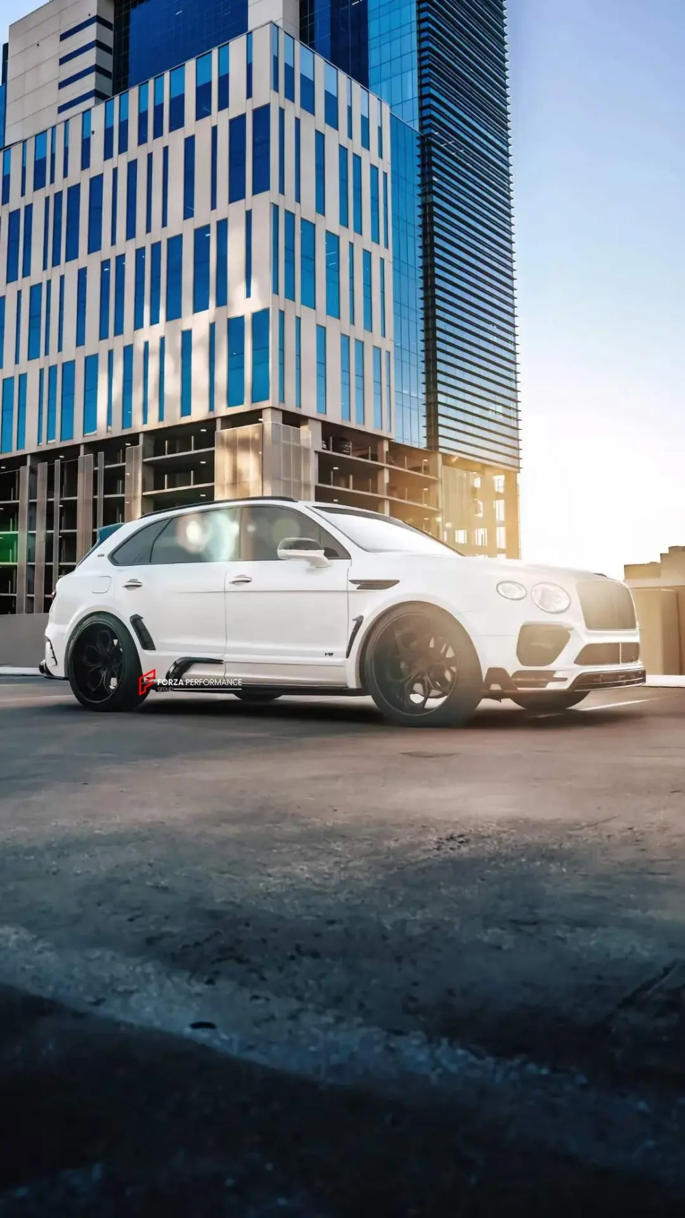 Широчайший карбоновый обвес для Bentley Bentayga W12 2020+ Бентли Бентайга