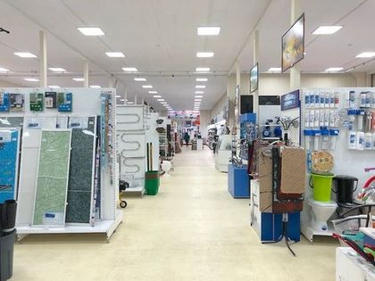 СтройМаркет работает ежедневно с 8:00 до 18:00