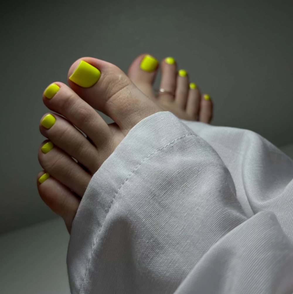 She Neon - Гель-лак 01, 10мл2