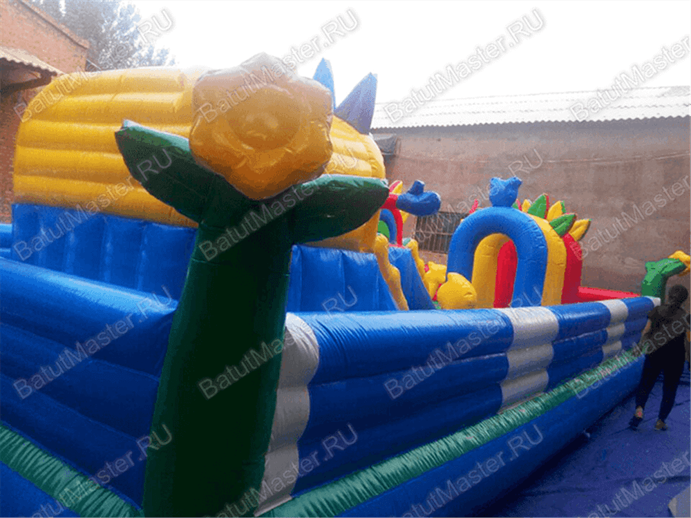 Коммерческий надувной батут "Радужный город" 10*6*3 м